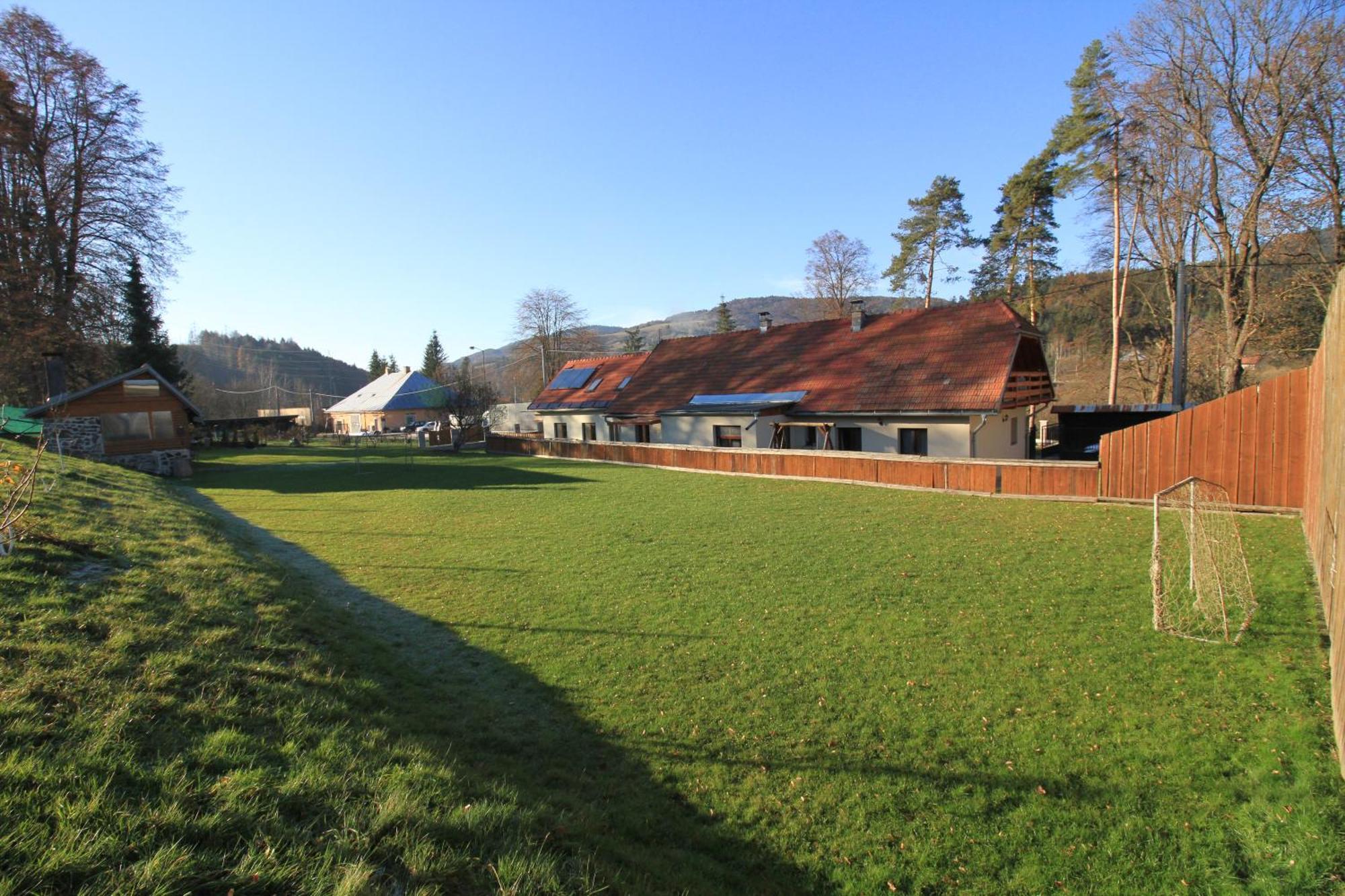 Eden Guest House Brezno Exterior foto