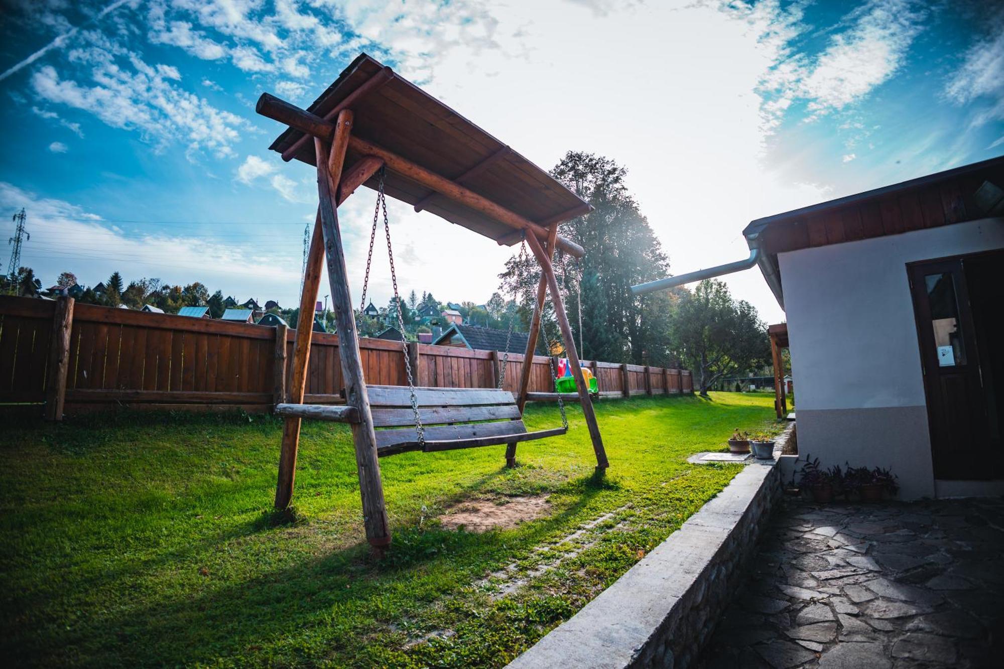 Eden Guest House Brezno Exterior foto